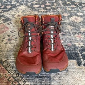 Altra Lone Peak All Weather Mid rise Mens Hiking Boots, Size 11 M